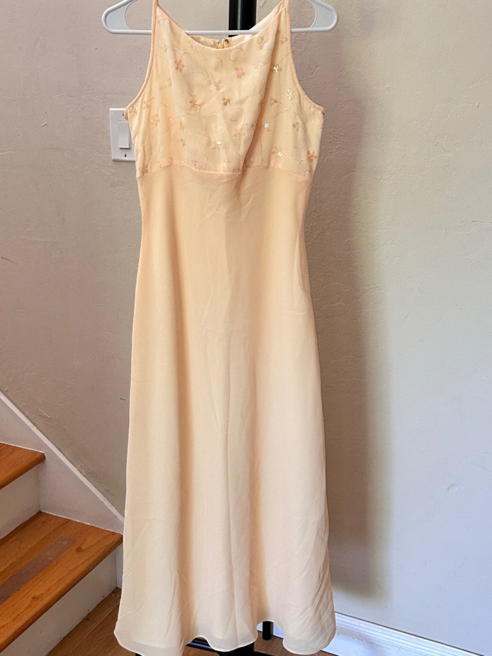 Elegant Jessica McClintock ivory/champagne sequin maxi dress